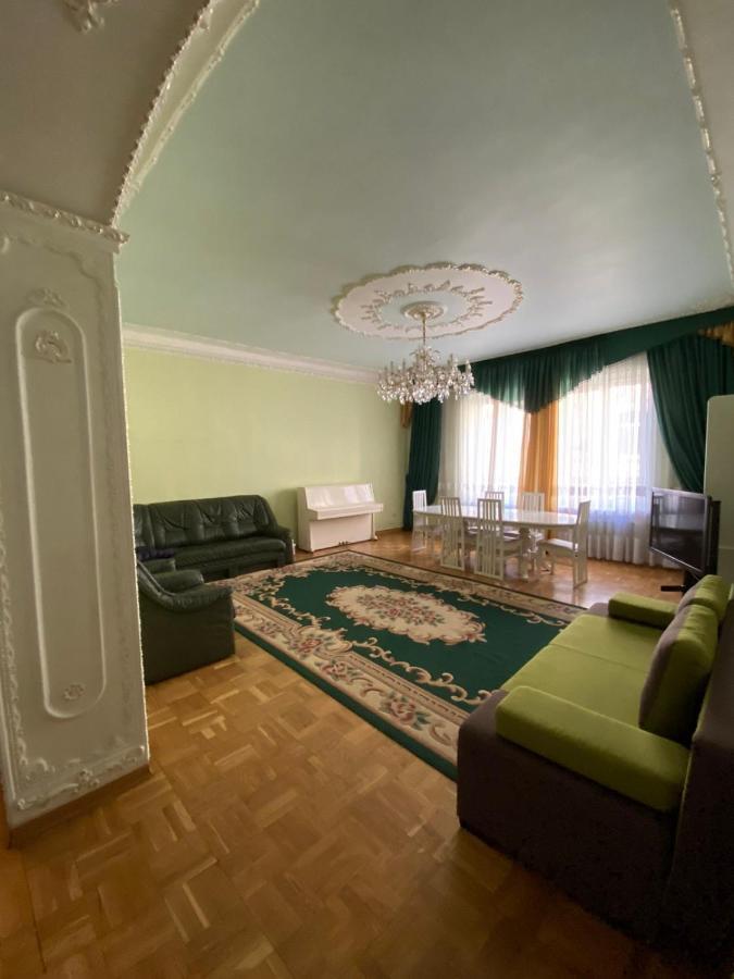 Do Lvova Central Apartments Esterno foto